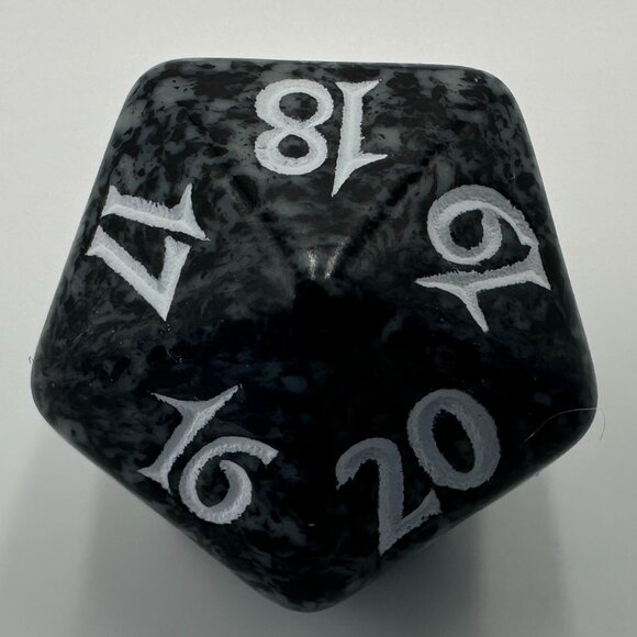 Magic The Gathering 9th Edition Black D20 Spindown Die - Picture 2 of 6